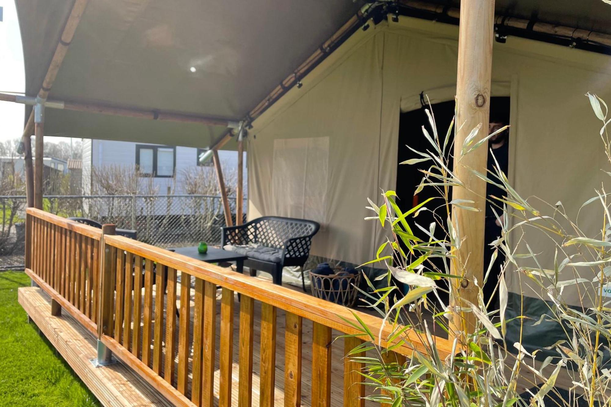 Hotel Camping De Hof Van Eeden Warmond Habitación foto